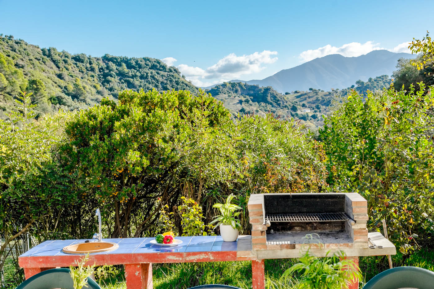 Simple built-in barbecues facilities by terrace